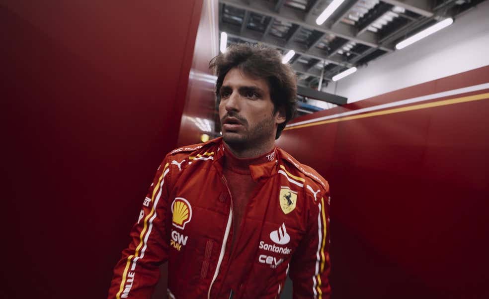 Carlos Sainz plantó a Williams en una cena con champán y decepcionó a Flavio Briatore: «No deberías joderle, lo puedes pagar»