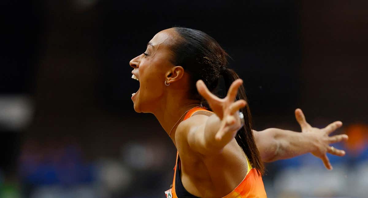 Ana Peleteiro celebra su título europeo en Apeldoorn./REUTERS