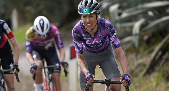 Mavi García, quinta en una Strade Bianche que coronó de nuevo a Vollering
