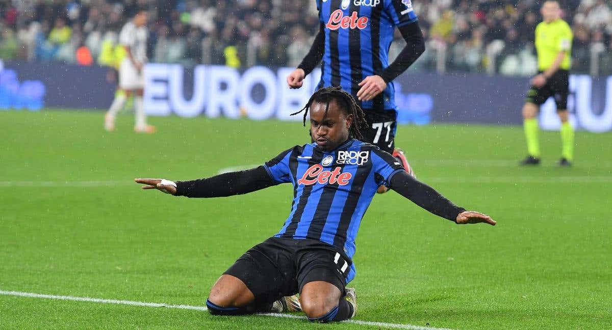 Lookman celebra su gol ante la Juventus.