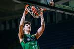 Europa descubre y alucina con los 2,11 de Ian Platteeuw, el gigante de futuro del baloncesto español