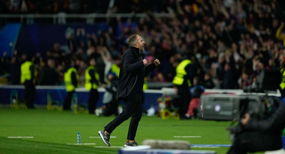 Hansi Flick celebrando uno de los goles de su equipo.