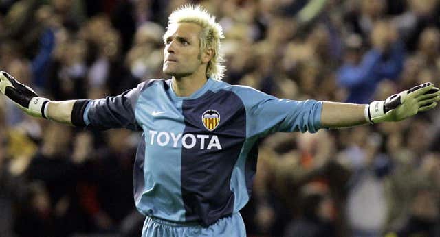 Santi Cañizares ve negro el futuro de las jóvenes promesas del fútbol español: “Aquí prima la experiencia y no se apuesta”