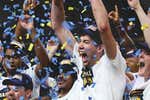 El March Madness hablará español: Álvaro Folgueiras sigue con su impresionante campaña y Valentino Pinedo hace historia