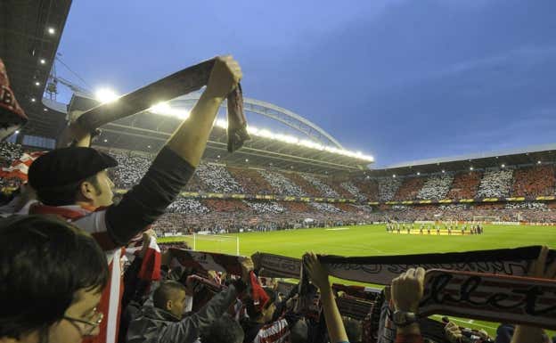 El mosaico que se vivió en San Mamés en los minutos previos fue inolvidable. Archivo