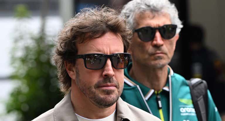 Alonso, en su llegada a Melbourne.