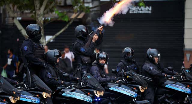 Argentina arde entre protestas contra Milei con más de 120 detenidos y decenas de barras bravas implicados