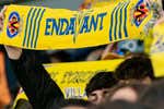 Los aficionados del Villarreal agredidos vuelven a disfrutar del fútbol ante el Real Madrid