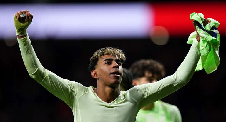 Lamine Yamal, después de anotar el 2-3.