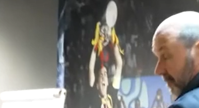 Louzán se olvida de las jerarquías y habla a la Selección desde el corazón.