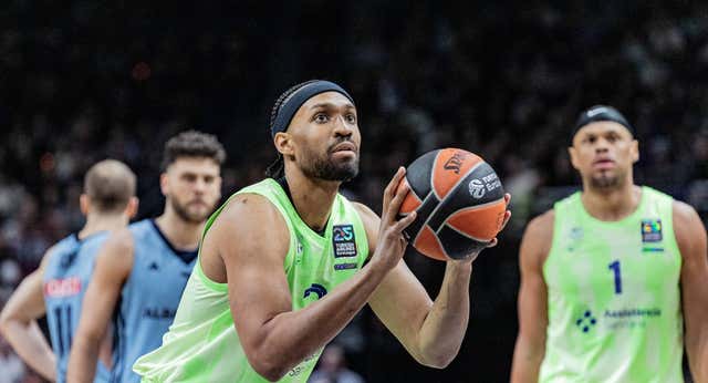 Jabari Parker, una infancia entre “droga y disparos” y un terrible momento que casi le aparta del baloncesto: “No tenía garantías de poder andar”