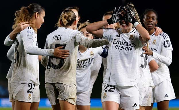 Athenea celebrando su gol.  REAL MADRID FEMENINO