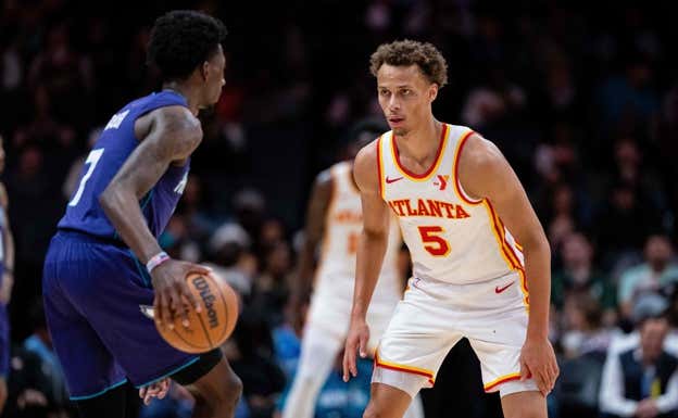 Dyson Daniels en el partido ante los Hornets, donde batió la marca de Ricky. AFP