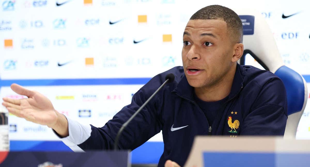 Mbappé, en la conferencia de prensa con Francia. /