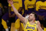 Luka Doncic asume el trono de LeBron James en los Lakers mientras sigue haciendo historia batiendo récords de Kobe Bryant