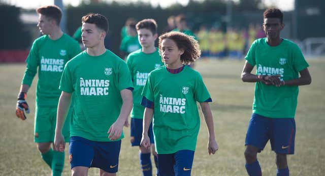 El viaje en el tiempo de Marc Casadó a cuando era escudero de Xavi Simons y se lesionó la rodilla
