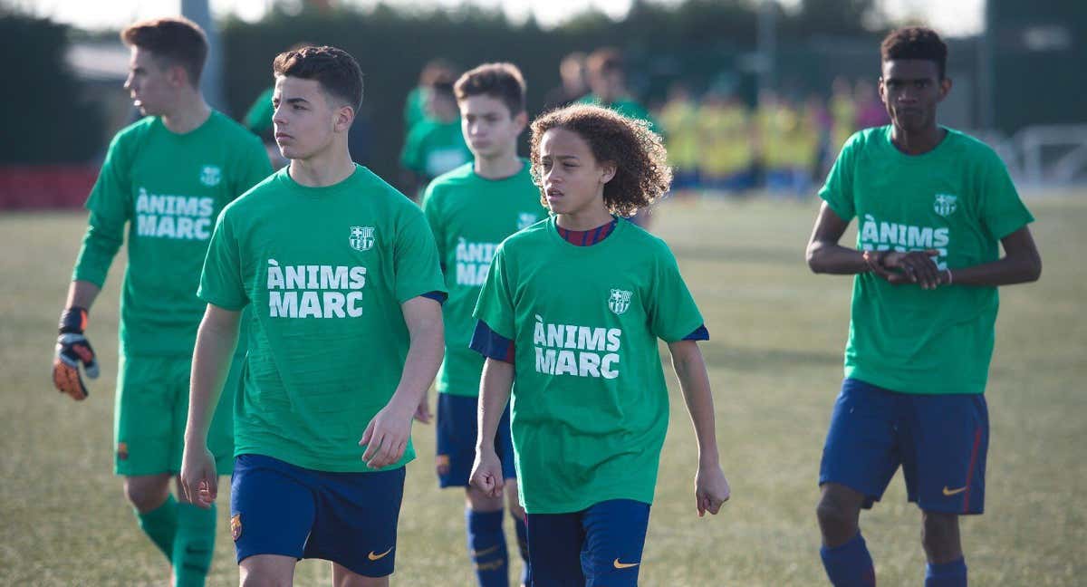 El Cadet B llevó una camiseta de apoyo a Marc Casadó.