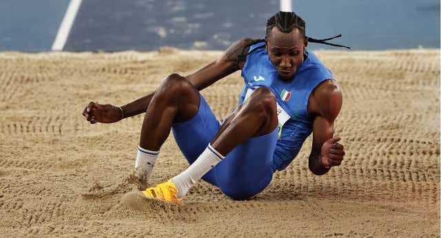 Andy Díaz se aprovecha de la ausencia de Jordan Díaz y se proclama campeón del mundo de triple salto