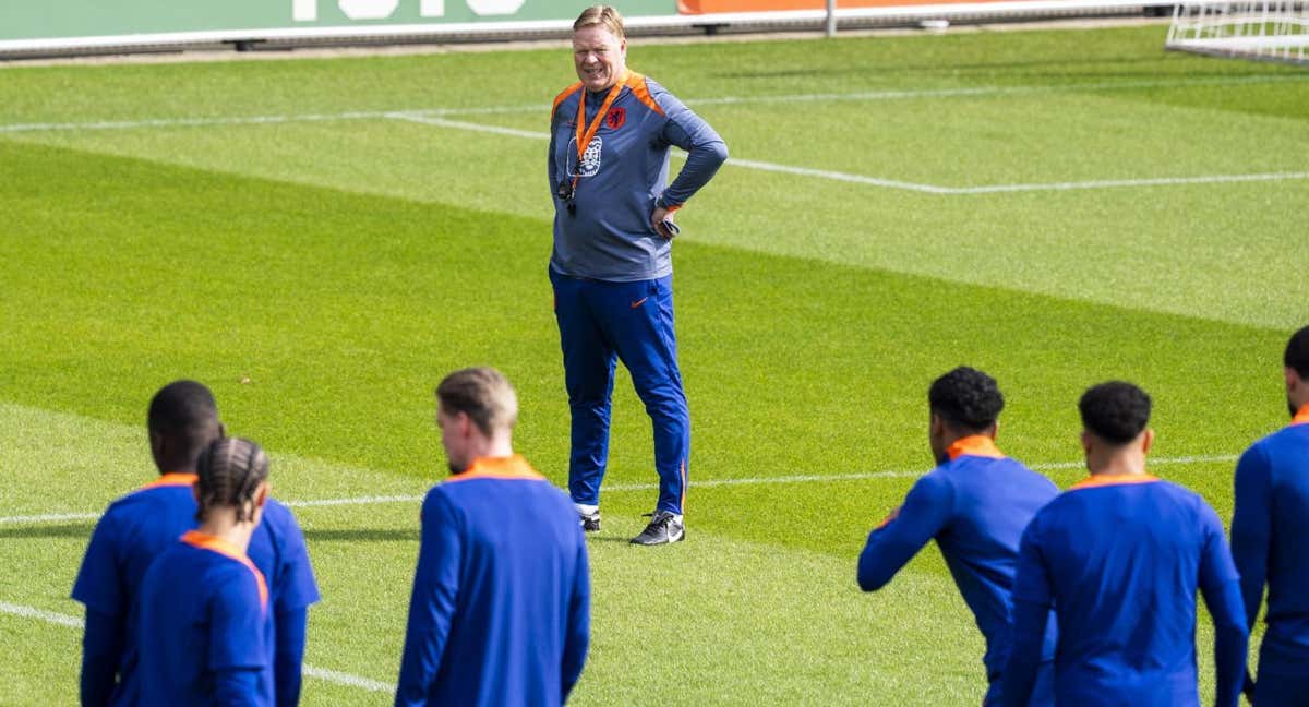 Ronald Koeman en un entrenamiento. /EFE.