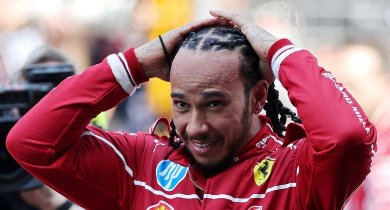 Hamilton, incrédulo tras su triunfo en la carrera al sprint.