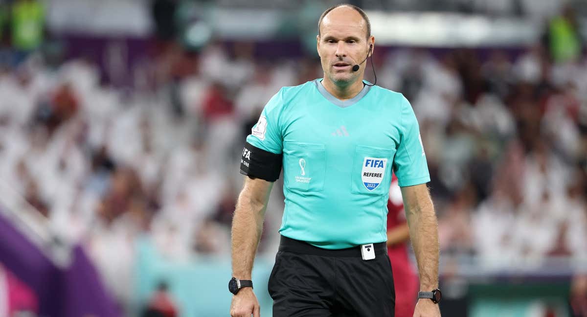 Mateu Lahoz, en un partido del Mundial de Catar.