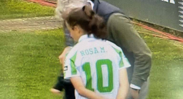 Rosa Márquez y Joseba Aguirre, jugadora y entrenador del Betis, durante el partido de Liga F ante el Eibar.