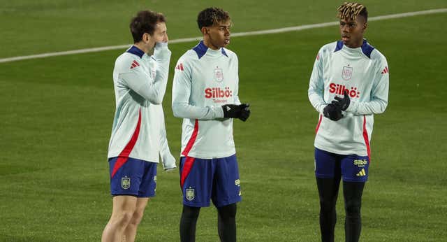 De la Fuente sorprende con cuatro cambios: Pedri y Morata, suplentes