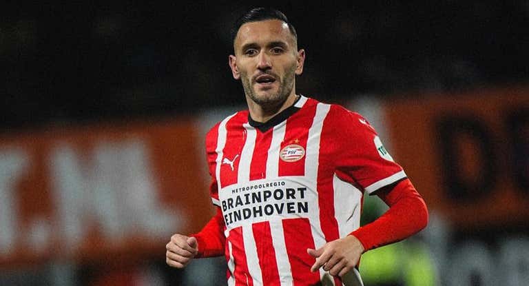Lucas Pérez, en un partido con el PSV.