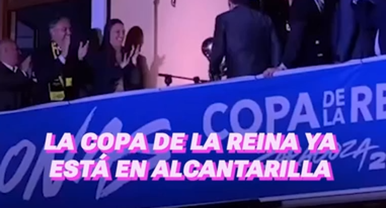 El Hozono Global Jairis celebró el título de Copa de la Reina con su afición por las calles de Alcantarilla