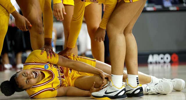 Drama en la NCAA: la gran estrella del torneo femenino se rompe y pone en jaque sus contratos por 800.000 dólares