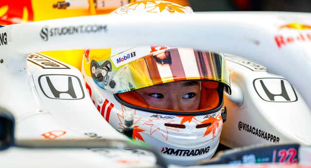 El entorno de Max Verstappen cree que Yuki Tsunoda debería haber empezado la temporada: «Este Red Bull es una diva»