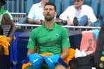 El último truco de Novak Djokovic son unos guantes de 30 euros: «Es magia, no sé por qué no se los dan al resto»