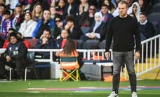 Hansi Flick se entusiasma con su Barça pero lanza una alerta para la final del Metropolitano: «Raphinha no se sentía bien»