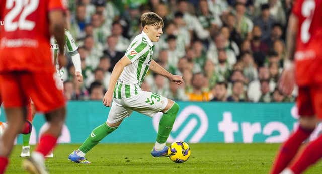 El caso de Jesús Rodríguez enseña las tres opciones del Betis para explotar su cantera: «¿Cuánto vale esto en el mercado?»