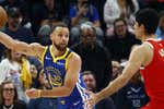 Un buen Santi Aldama no encuentra pomada contra el 'picorcito' histórico de Stephen Curry: 52 puntos para superar a LeBron