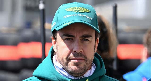 Un error con los frenos de Fernando Alonso revela que la autocrítica ha aterrizado en Aston Martin: «Desearíamos no haberlo hecho»