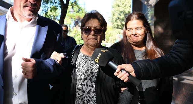 La hermana de Maradona apunta contra las hijas del Diez en una tensa jornada del juicio por su muerte: «Se hicieron cargo»
