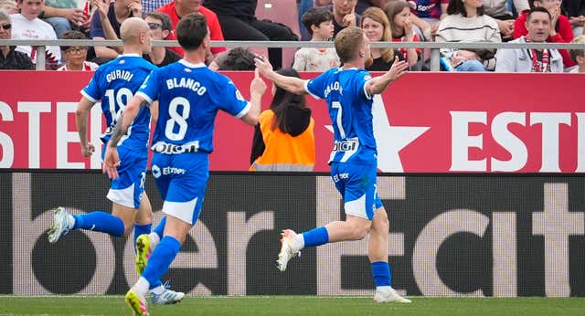 Carlos Vicente revive al Alavés y siembra el caos en Girona