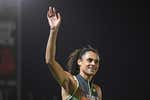 La revolucionaria Superliga de Michael Johnson comienza sin convencer: gradas vacías pese a Sydney-McLaughlin