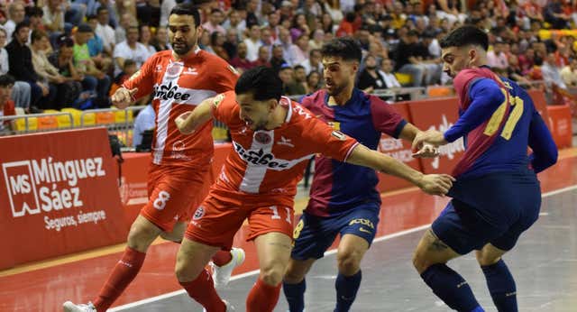 El Barça, líder por primera vez tras ganar al campeón
