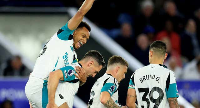 El Newcastle de un golpe a la Premier y siembra el caos en el Manchester City, que está fuera de la ‘zona Champions’