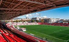 Una carta a la federación abre el melón del césped prohibido en Primera RFEF... pero no en Champions: «Puede generar conflictos sociales y éticos»