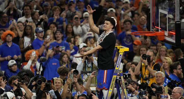 Walter Clayton, un jugador «gordo, lento y que no sabe tirar» culmina la remontada increíble de Florida y hace campeón NCAA al gigante Olivier Rioux y sus 2,36