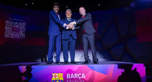 Laporta se frota las manos con un Camp Nou que permitirá a 105.000 hinchas descargarse una película en dos minutos: «Es una mina de oro»