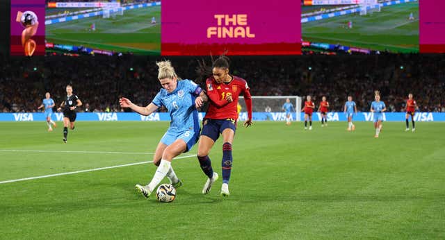 La Selección femenina volverá a Cataluña casi 30 años después: el España – Inglaterra se jugará en el estadio del Espanyol