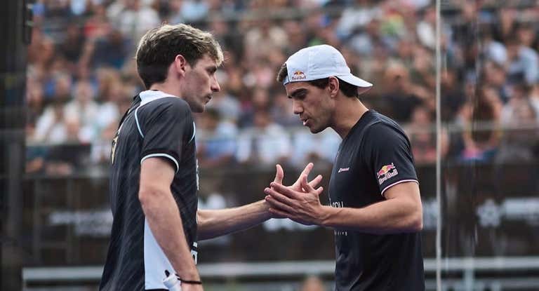 Franco Stupaczuk y Juan Lebrón durante un partido.