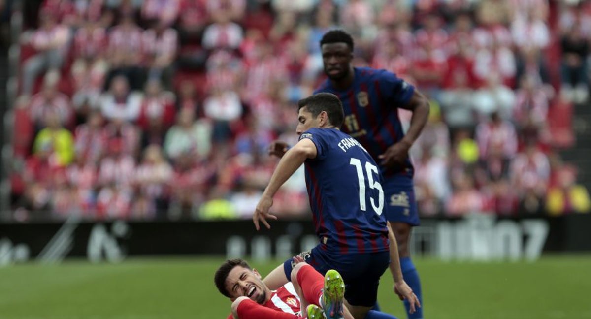 El Eldense-Sporting.