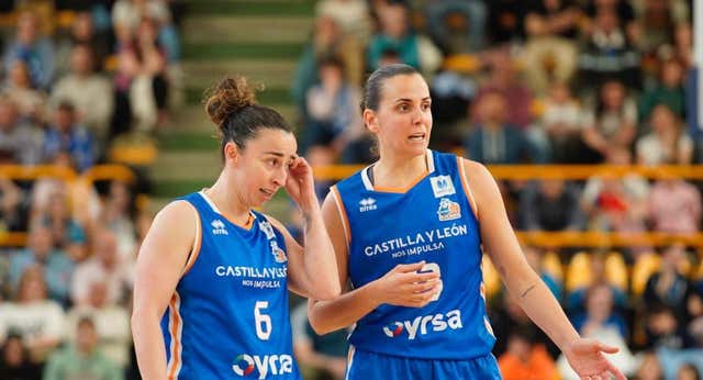 Silvia Domínguez pulveriza récords con 577 partidos disputados