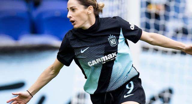 El ‘extraño’ récord de Esther González a ritmo de doblete en Estados Unidos