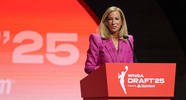 Cathy Engelbert, comisionada de la WNBA.